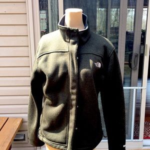 North face green windwall jacket